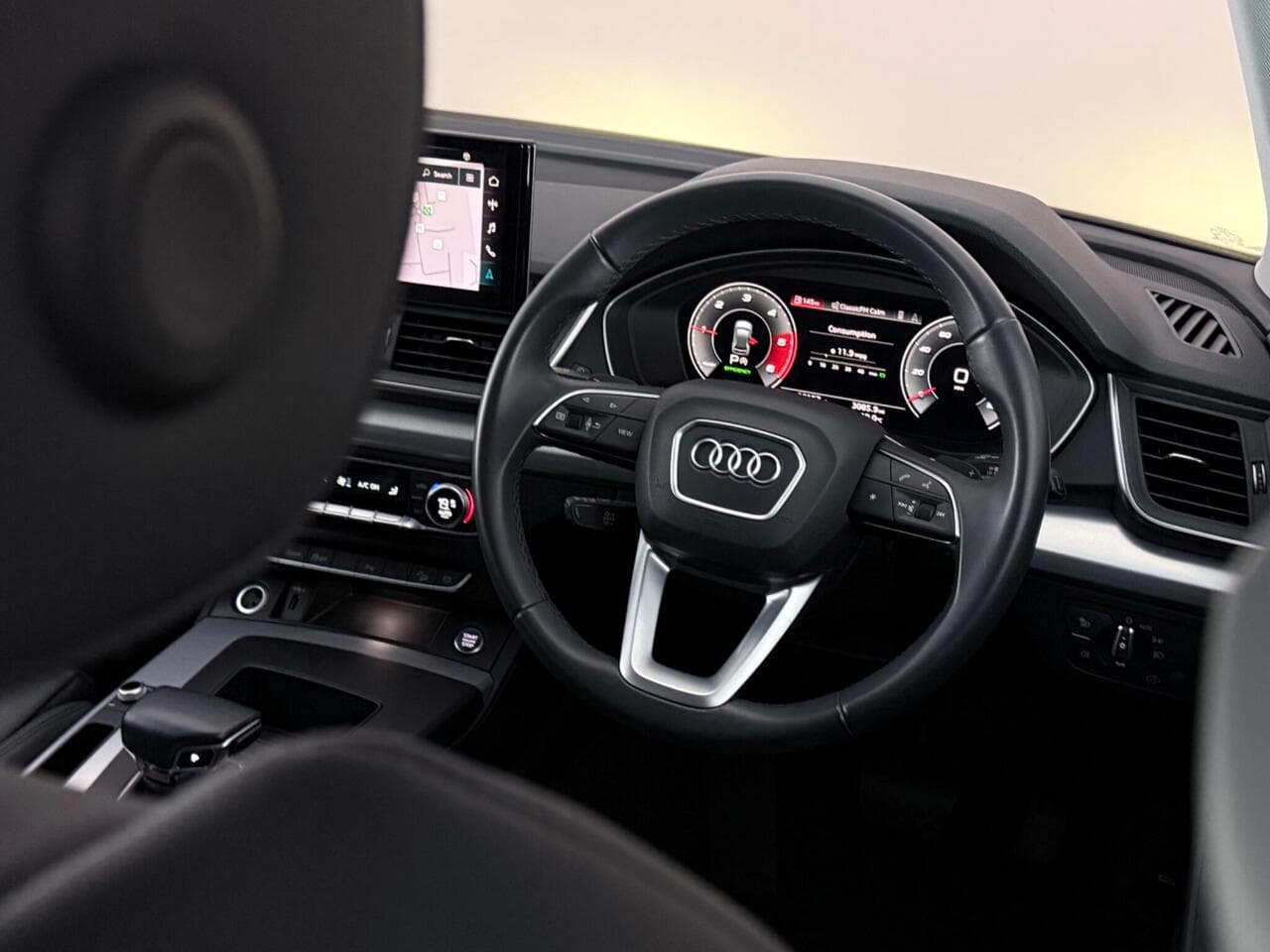 Audi Q5 thumbnail Interior Front