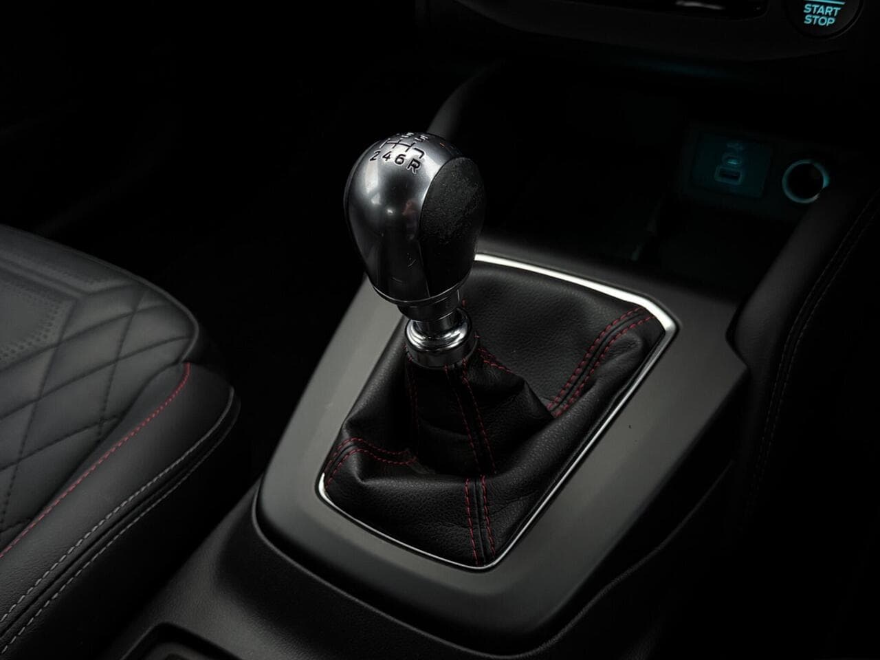 Ford Focus thumbnail Interior Front