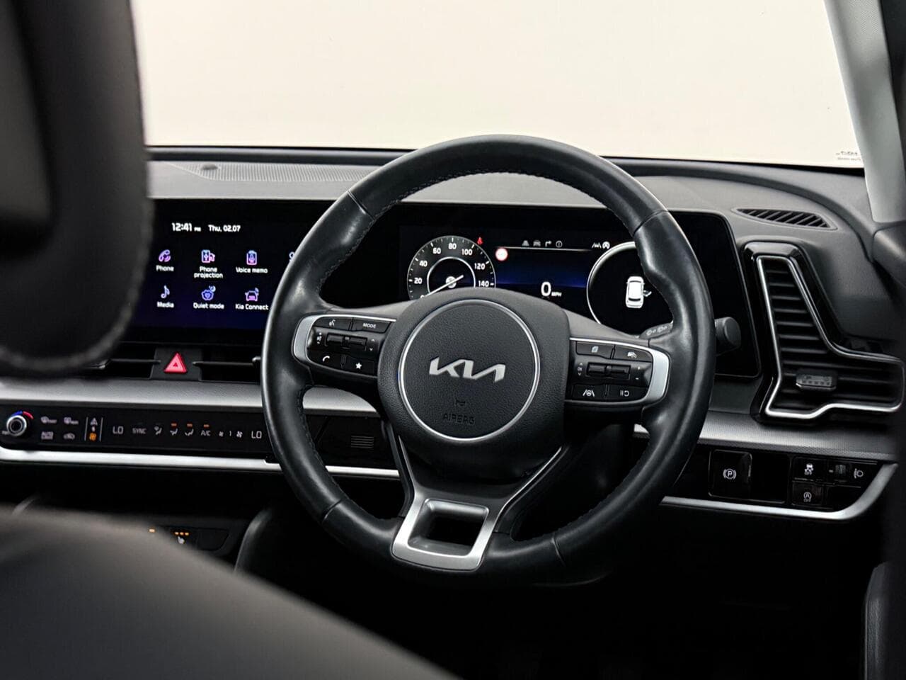 Kia Sportage thumbnail Steering Wheel