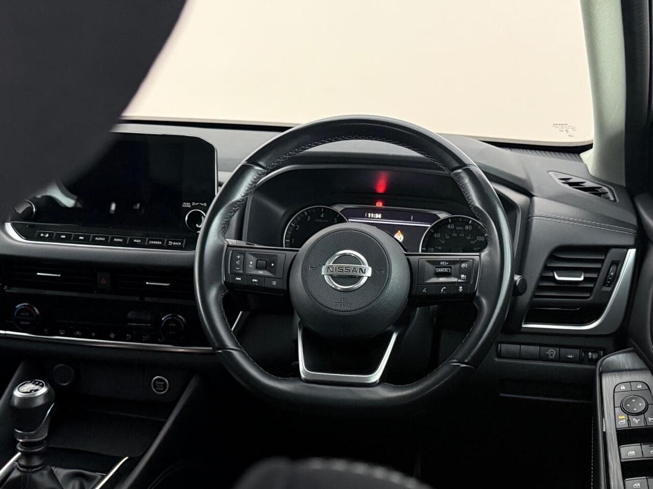 Nissan Qashqai thumbnail Steering Wheel