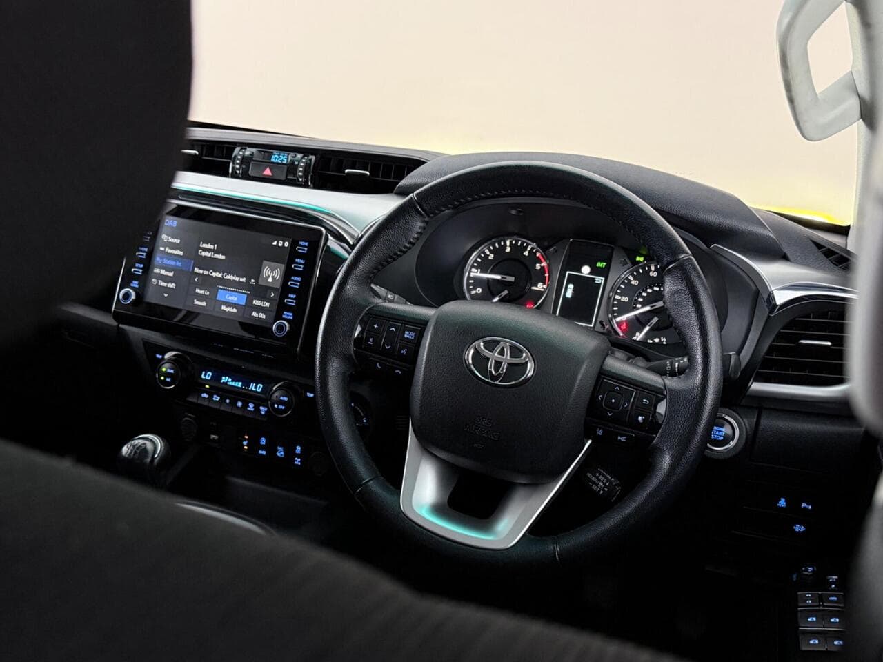 Toyota Hilux thumbnail Steering Wheel