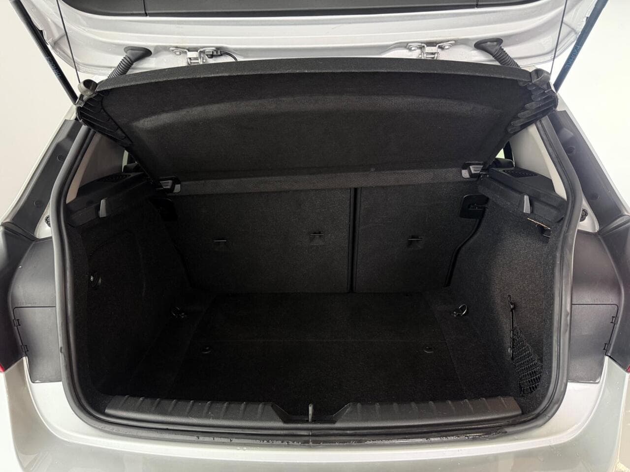 BMW 1 Series thumbnail Boot
