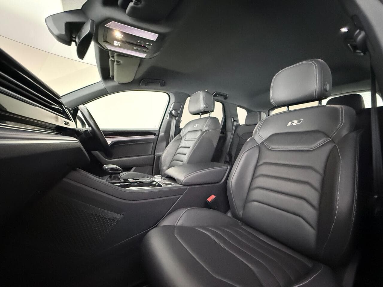 Volkswagen Touareg thumbnail Seat Front Passenger
