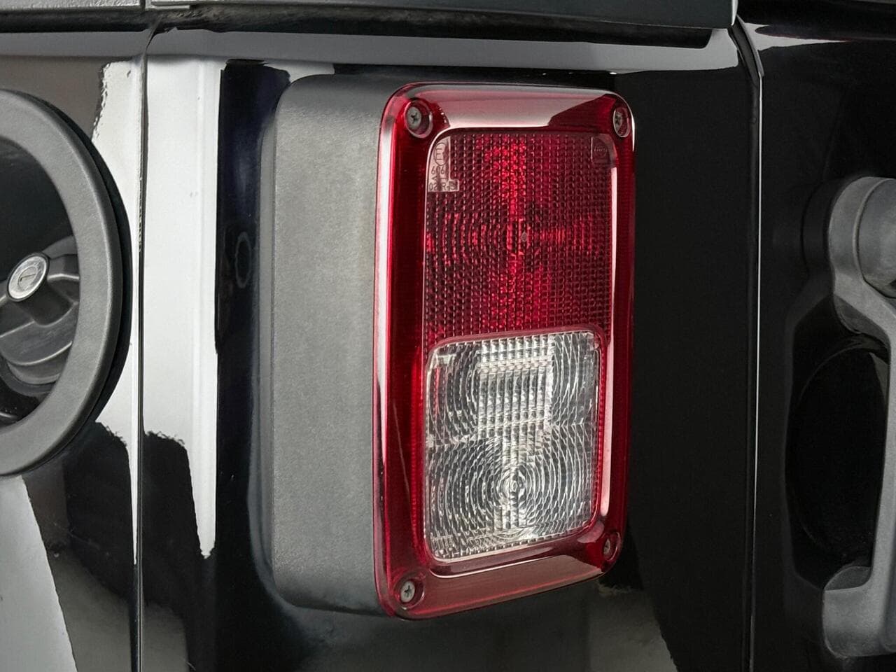 Jeep Wrangler thumbnail Inconclusive