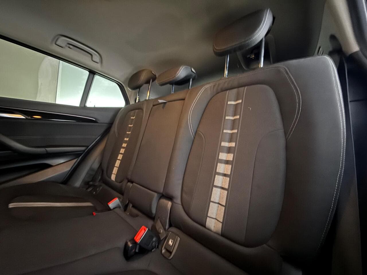 BMW X2 thumbnail Seats Rear