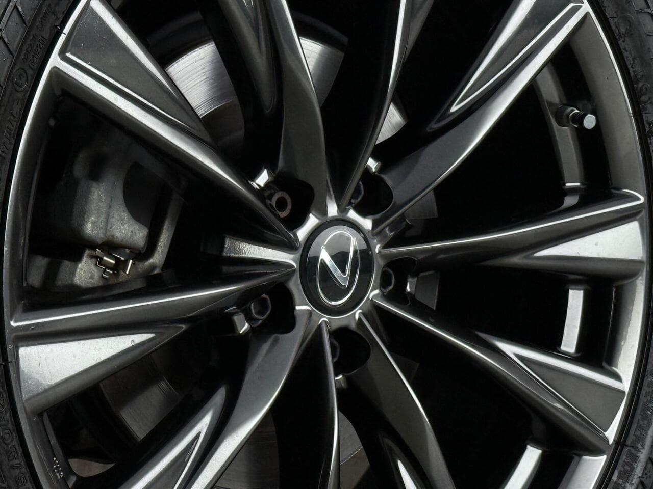 Lexus NX thumbnail Wheel