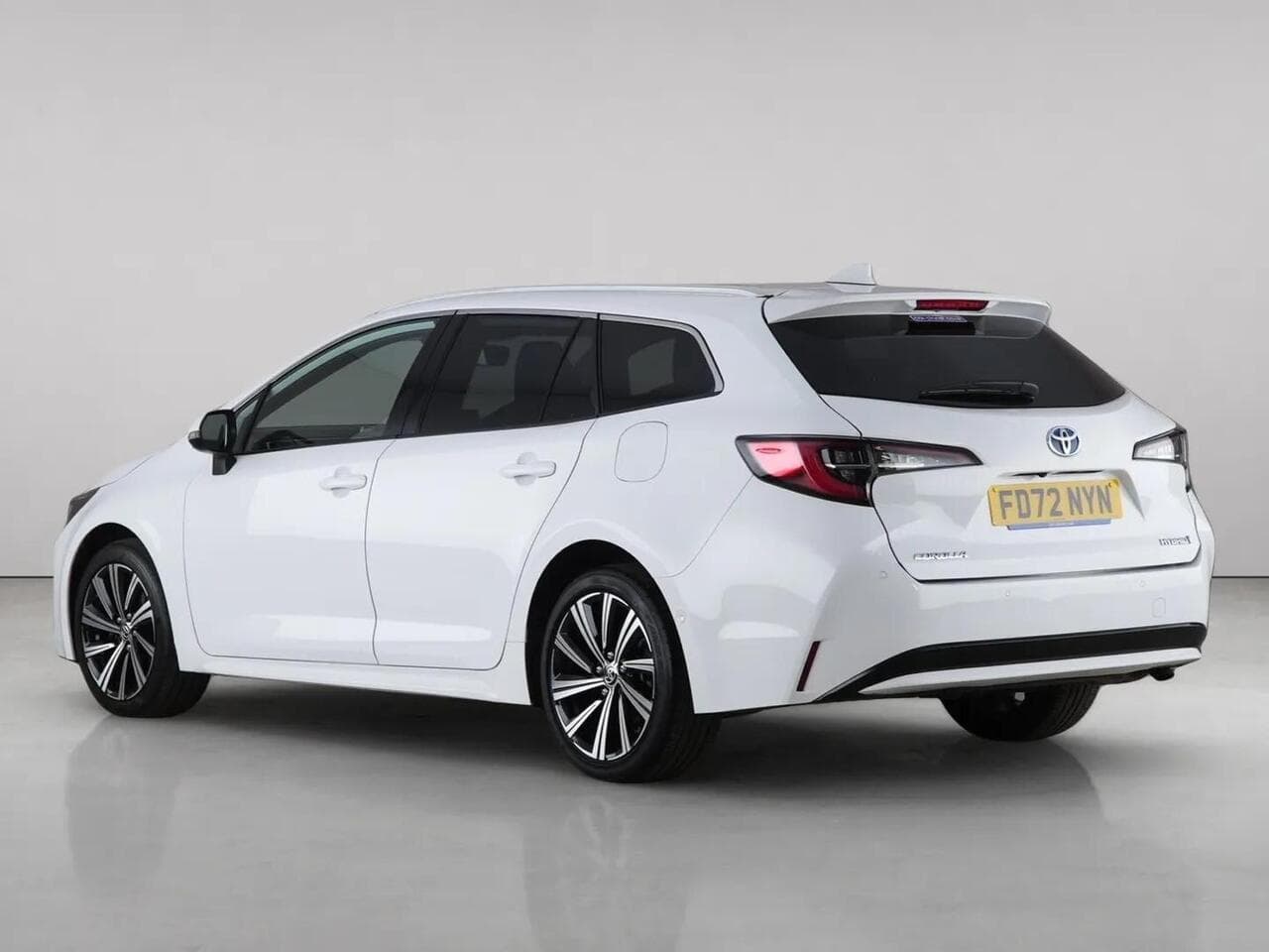 Toyota Corolla thumbnail Rear Left