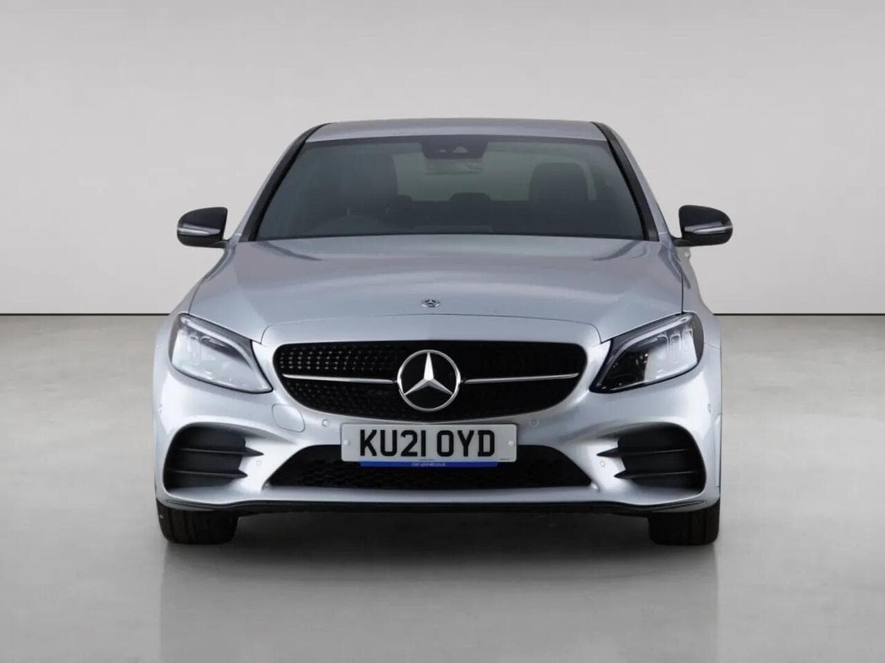 Mercedes-Benz C Class thumbnail Front