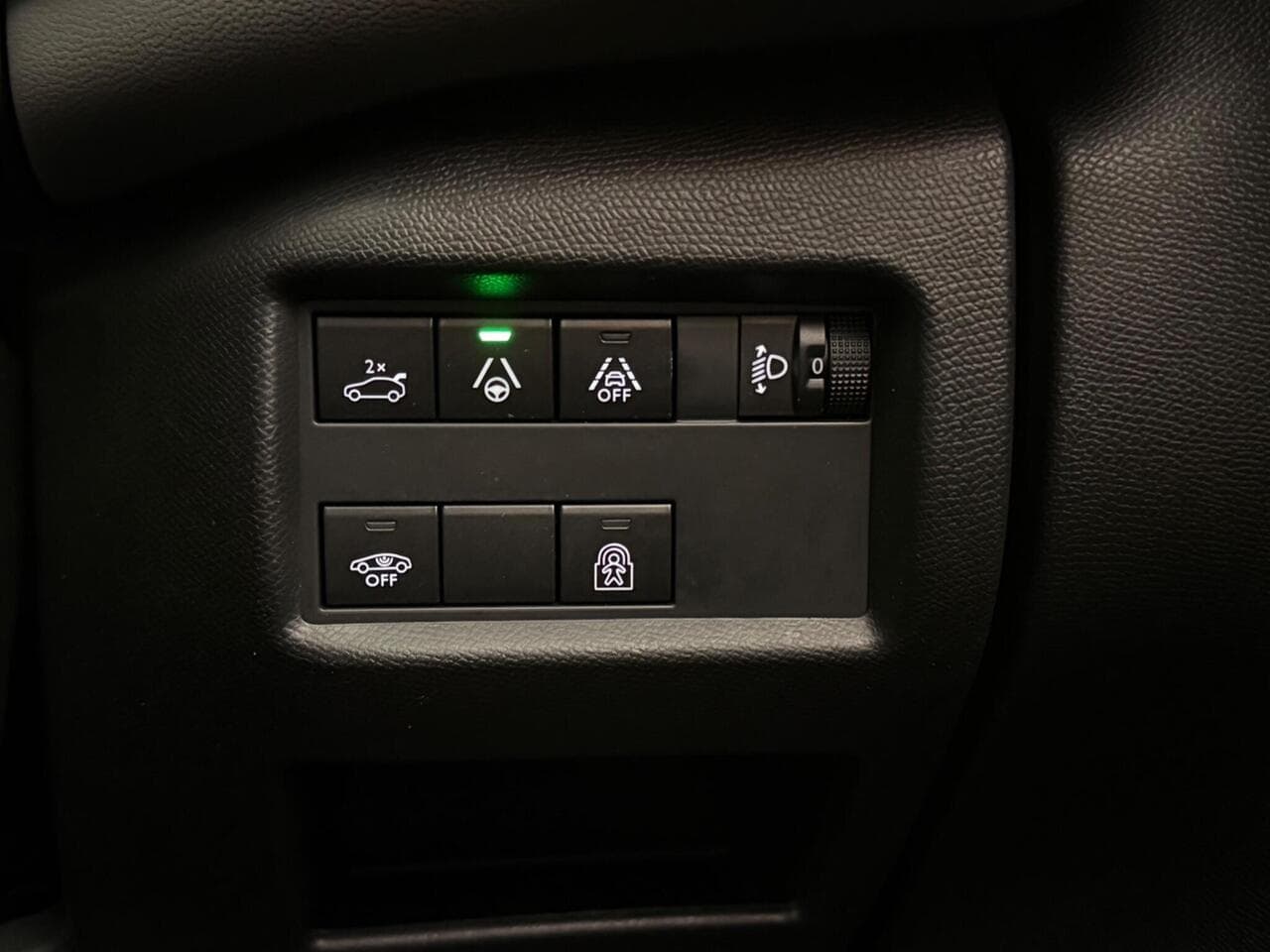 Citroen C5 Aircross thumbnail Misc Controls