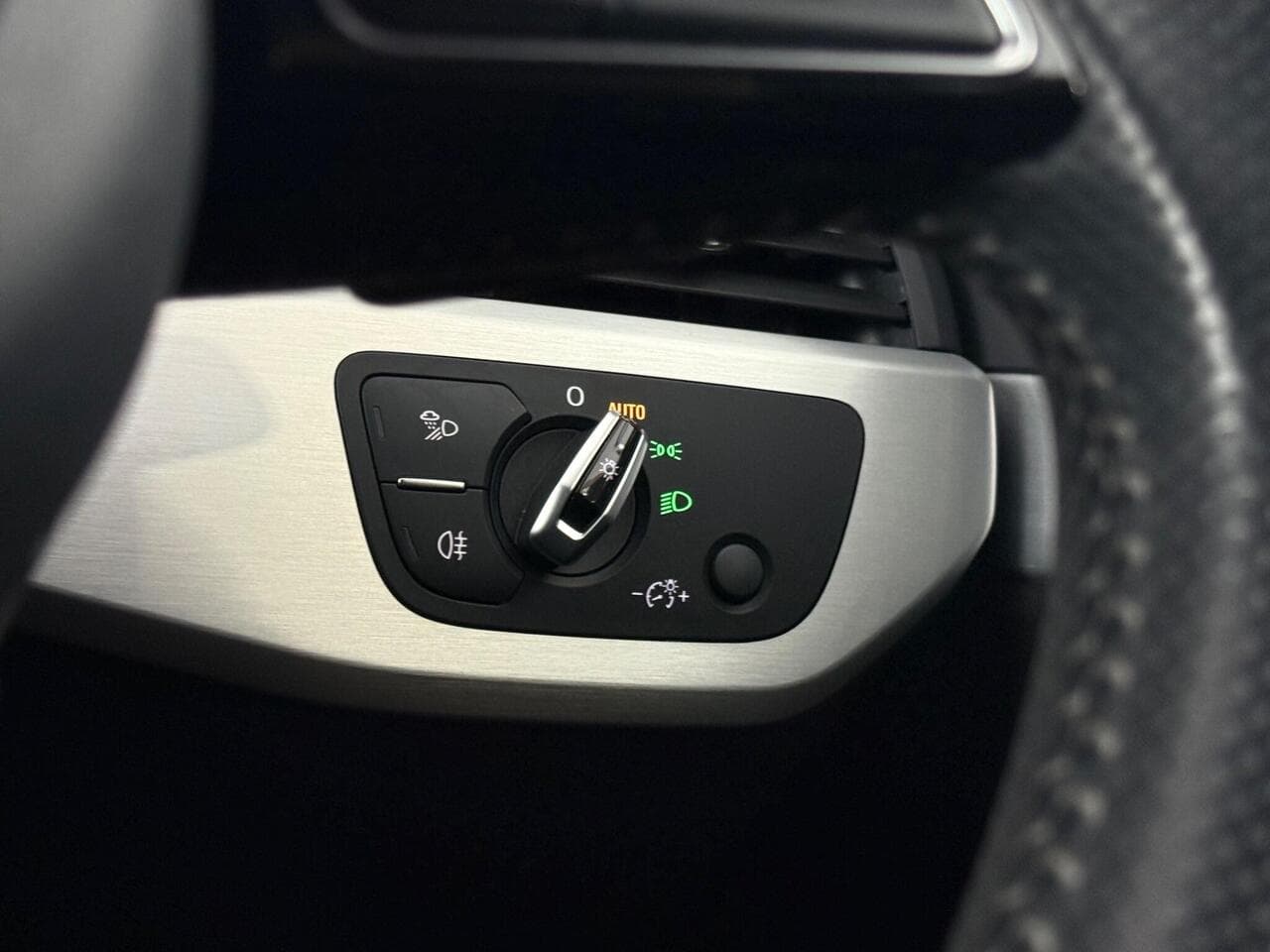 Audi A5 thumbnail Misc Controls