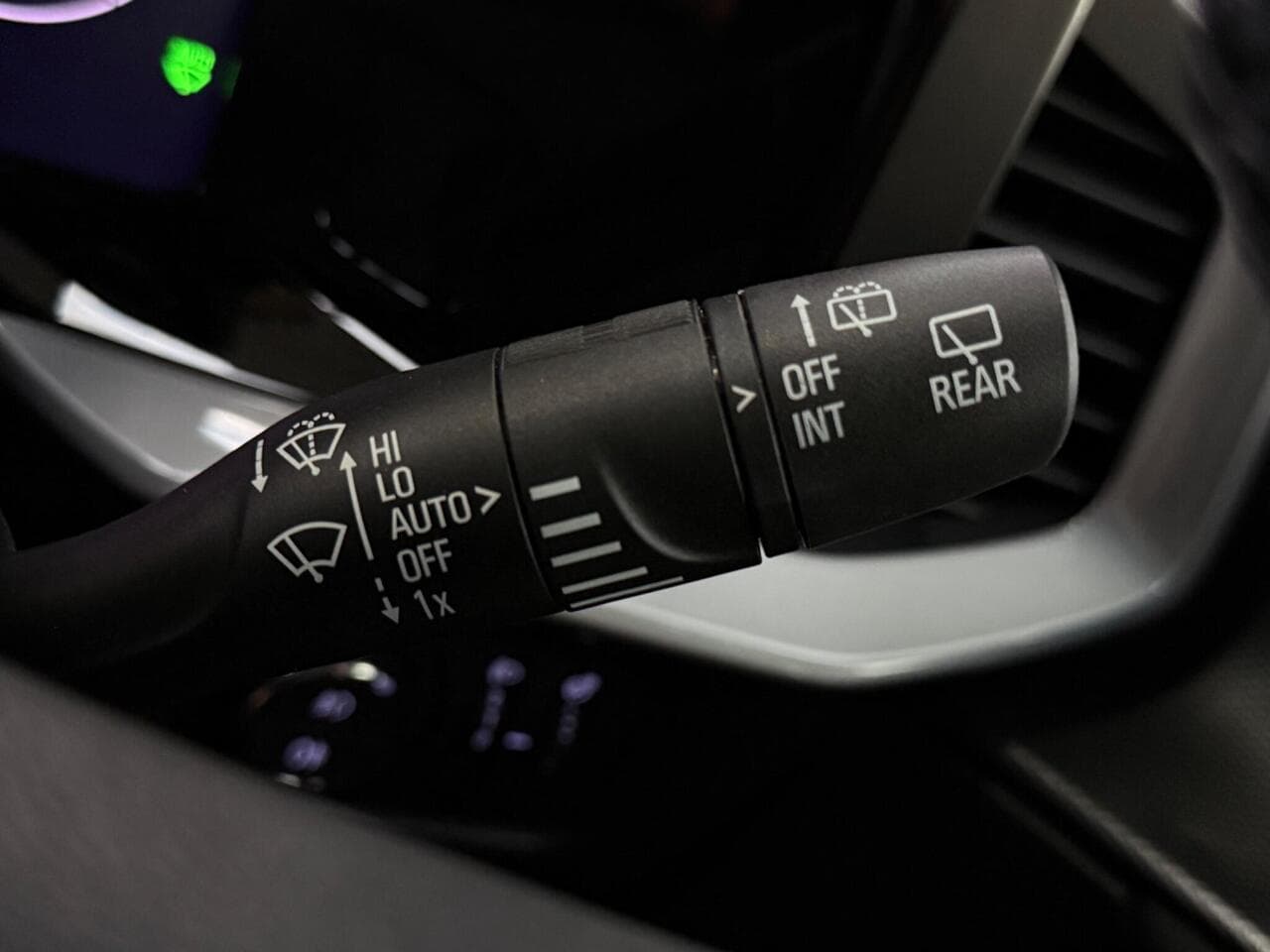 Vauxhall Mokka thumbnail Misc Controls