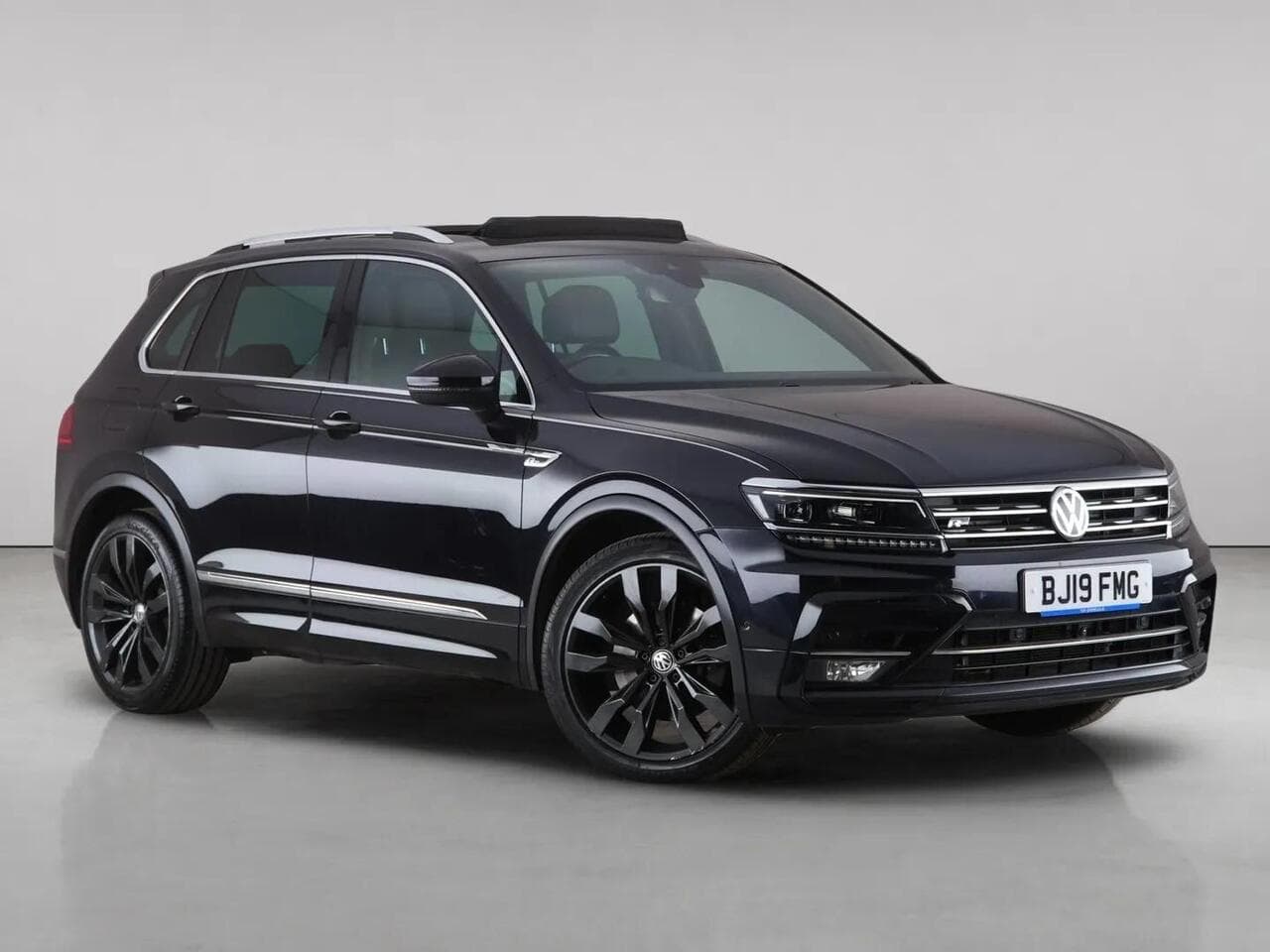 Volkswagen Tiguan - Volkswagen Tiguan 2.0 TDI R-Line Tech DSG 4Motion Euro 6 (s/s) 5dr