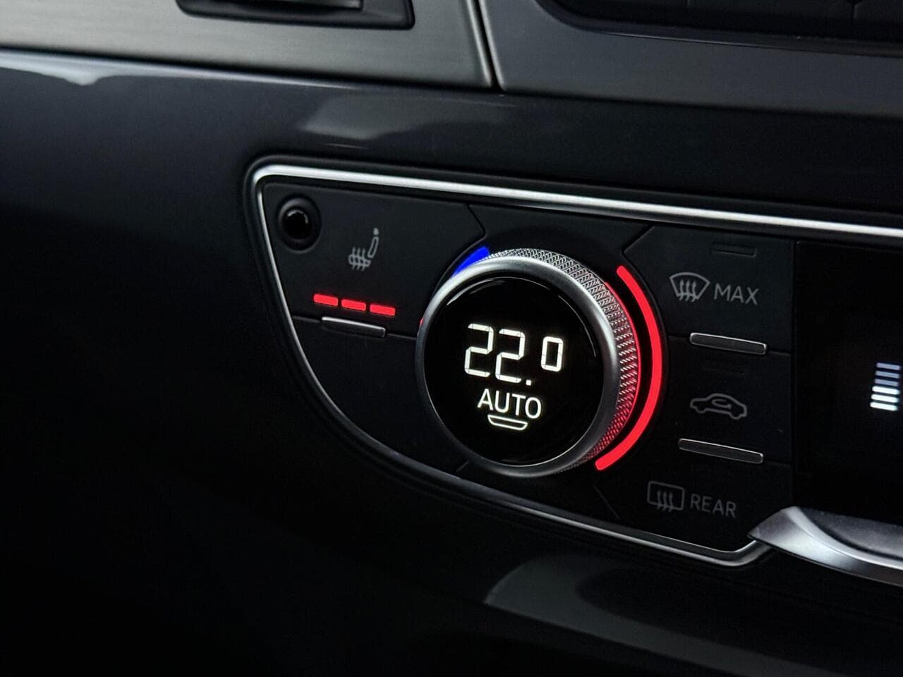 Audi Q7 thumbnail Misc Controls