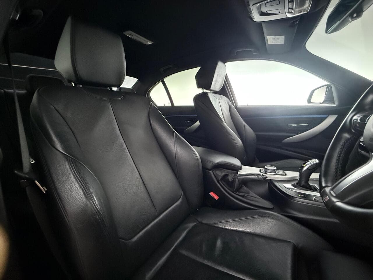 BMW 3 Series thumbnail Seat Driver