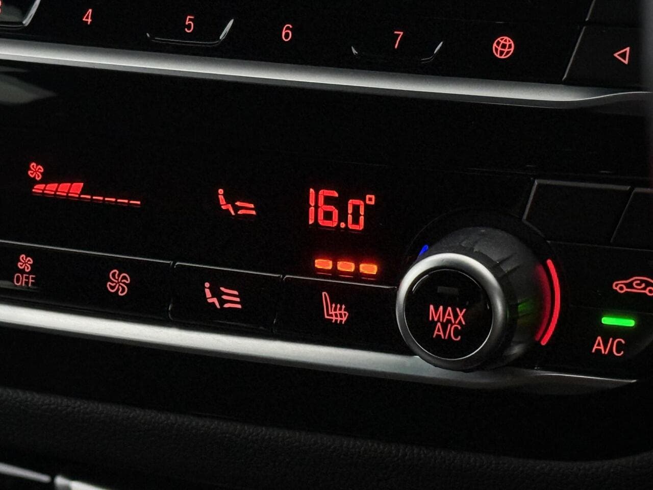 BMW X3 thumbnail Infotainment System