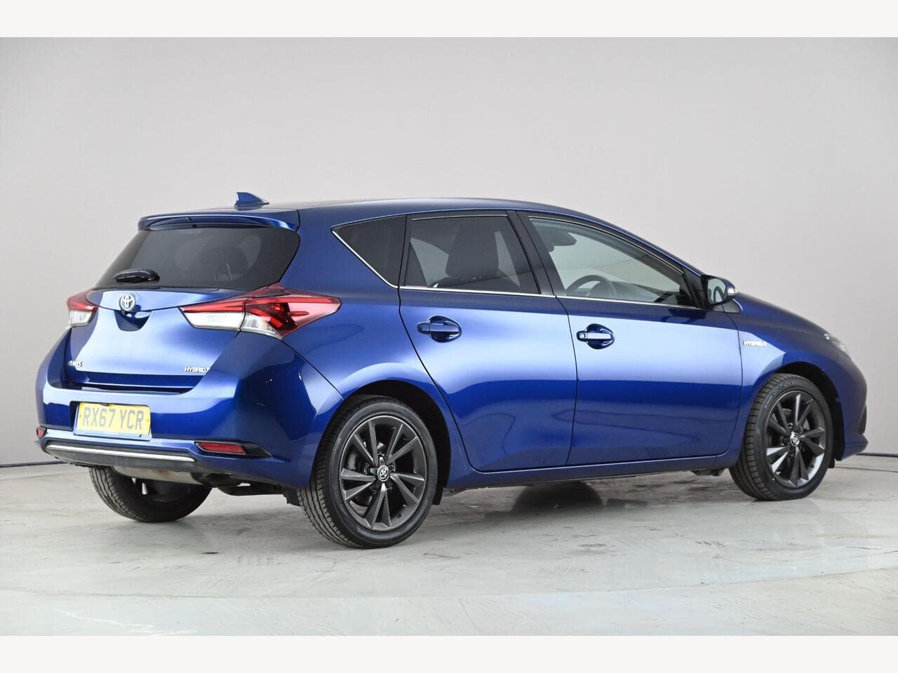 Toyota Auris thumbnail Rear Right