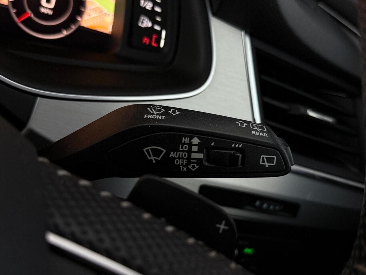 Audi Q7 thumbnail Misc Controls