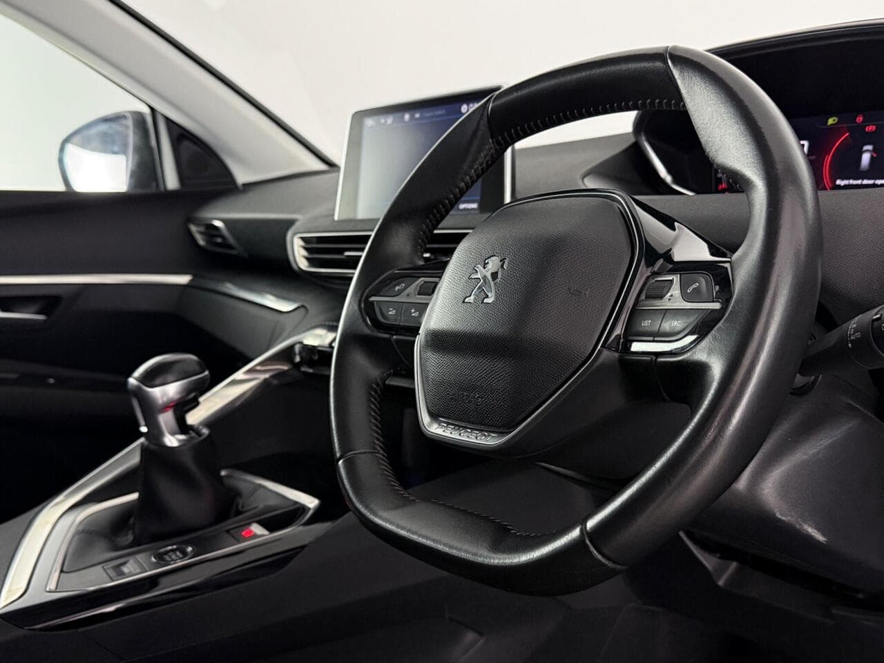 Peugeot 5008 thumbnail Steering Wheel