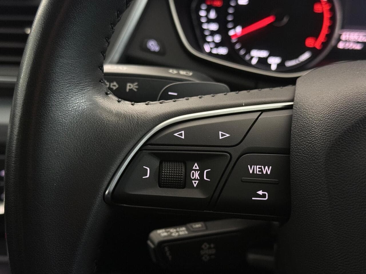 Audi Q5 thumbnail Misc Controls