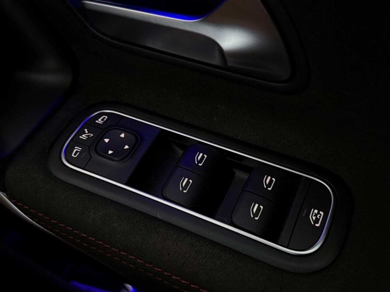 Mercedes-Benz A Class thumbnail Misc Controls