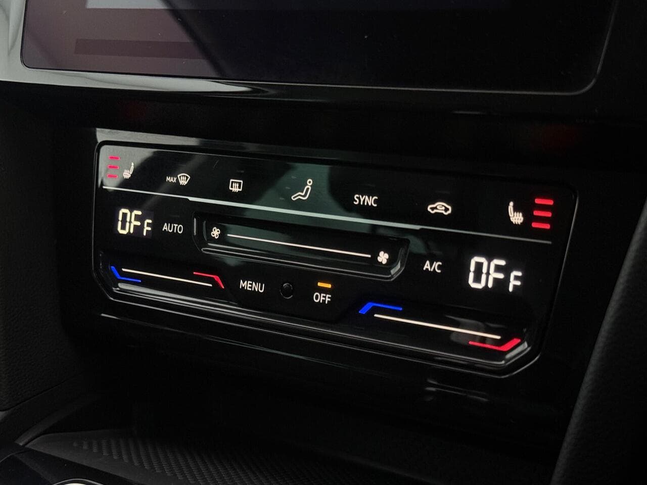Volkswagen Passat thumbnail Infotainment System