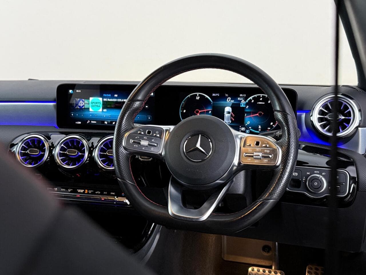 Mercedes-Benz A Class thumbnail Steering Wheel