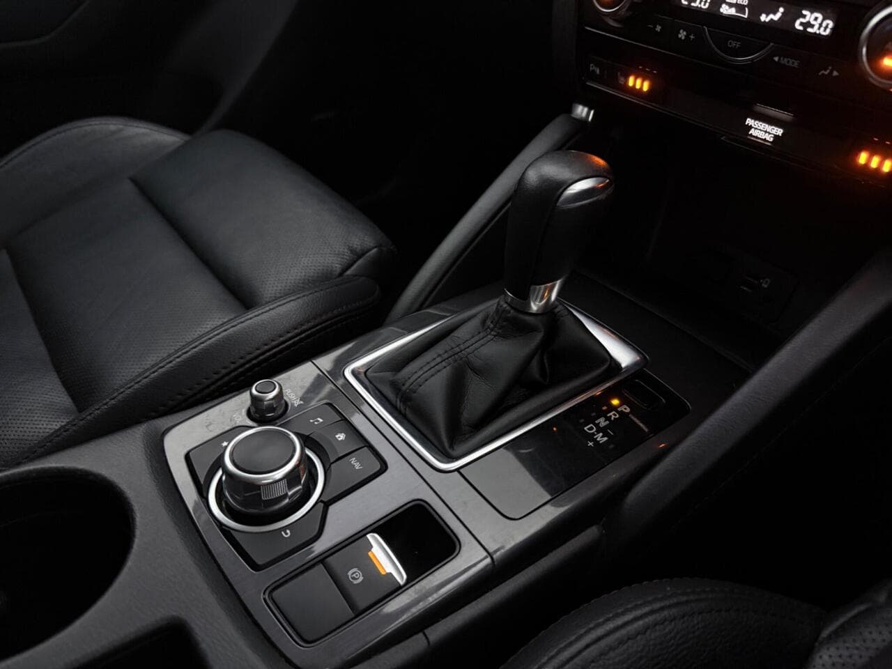 Mazda CX-5 thumbnail Interior Front