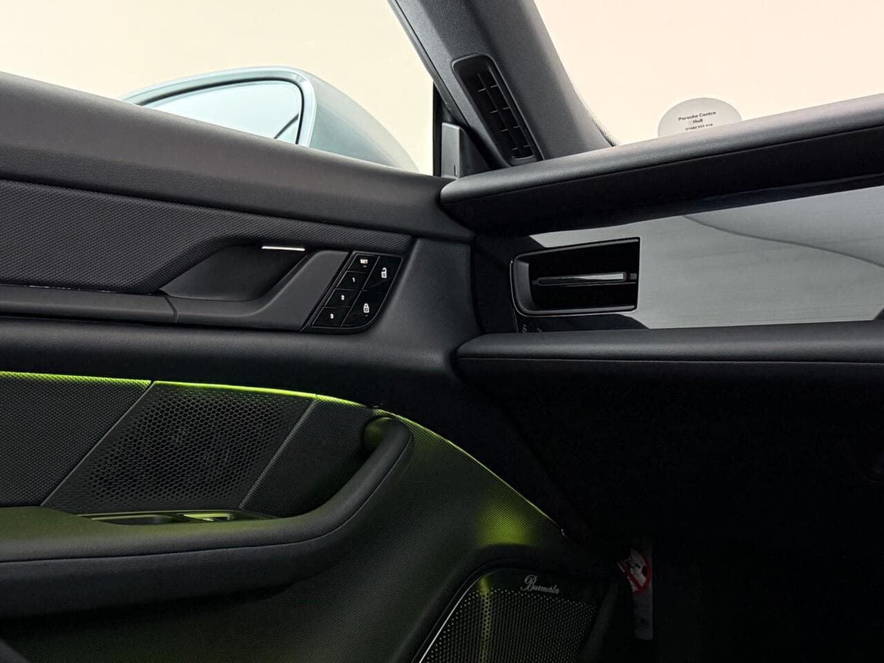 Porsche Taycan thumbnail Misc Controls