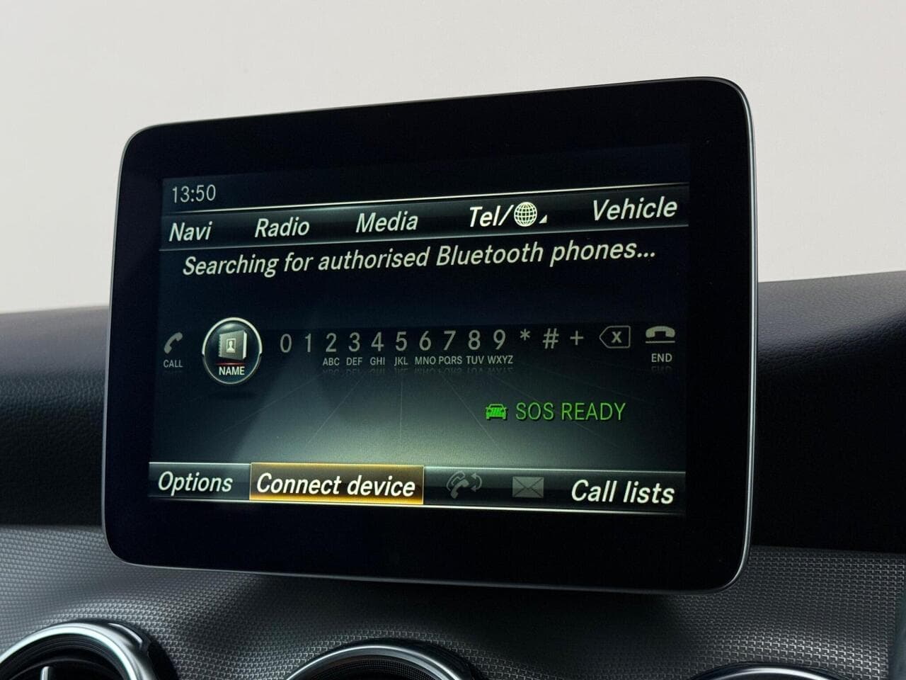 Mercedes-Benz GLA thumbnail Infotainment System