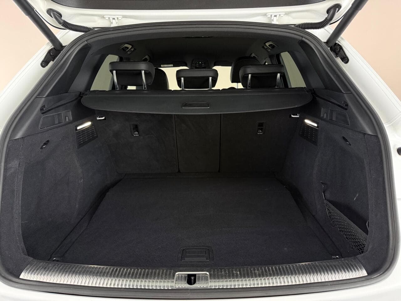 Audi Q5 thumbnail Boot
