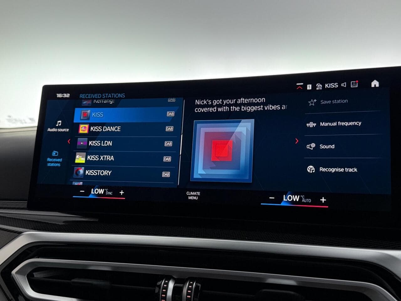 BMW M3 thumbnail Infotainment System