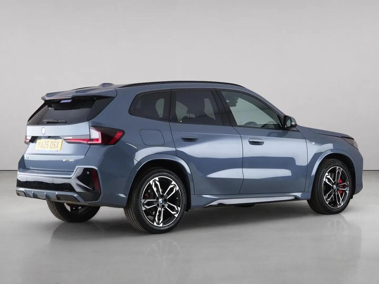 BMW X1 thumbnail Rear Right