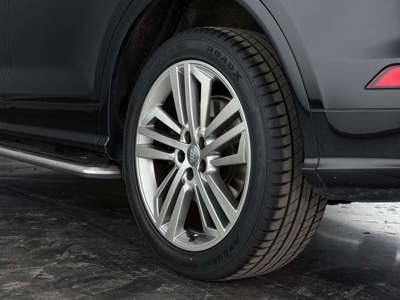 Audi Q5 thumbnail Wheel