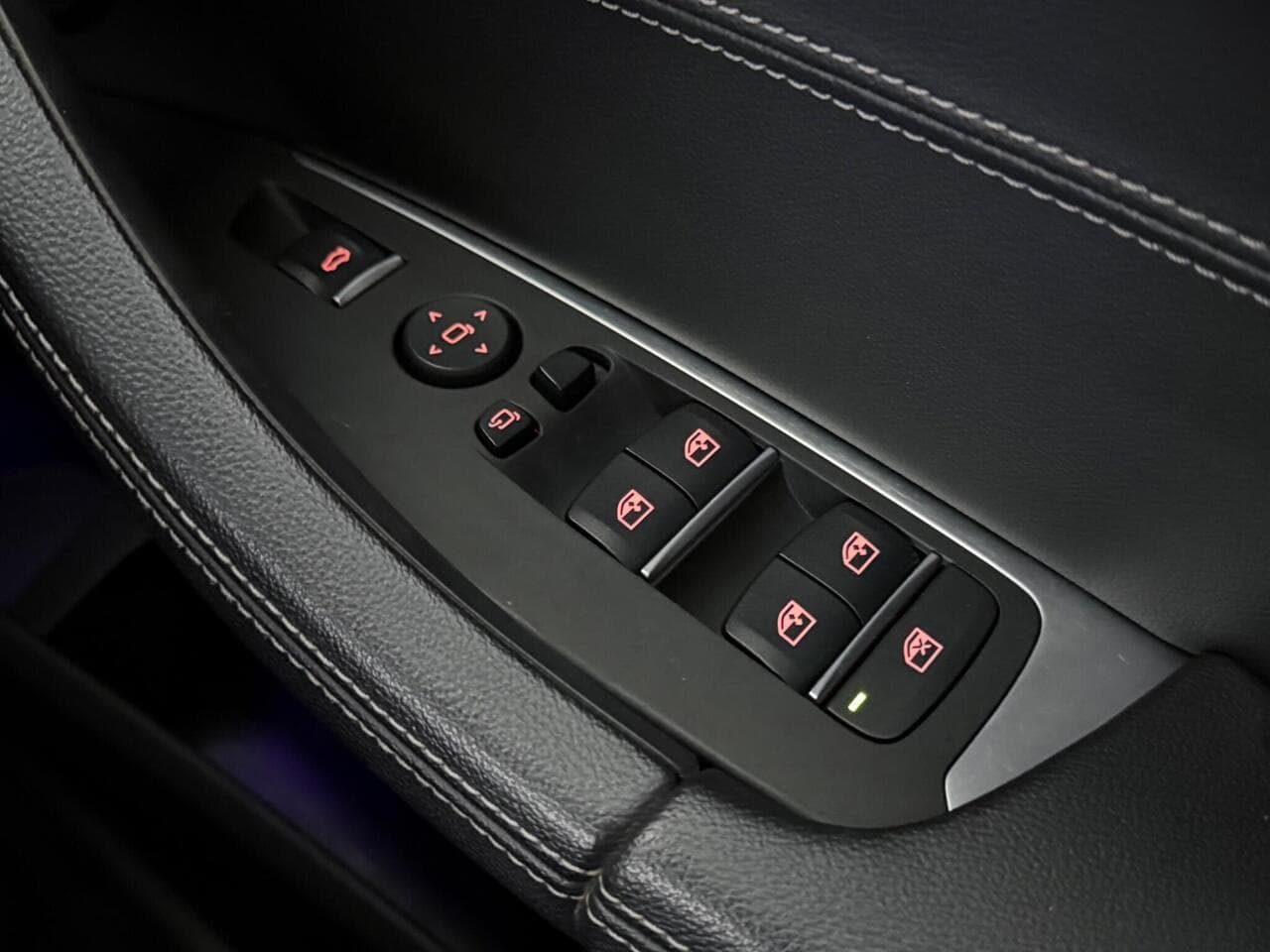 BMW X3 thumbnail Misc Controls