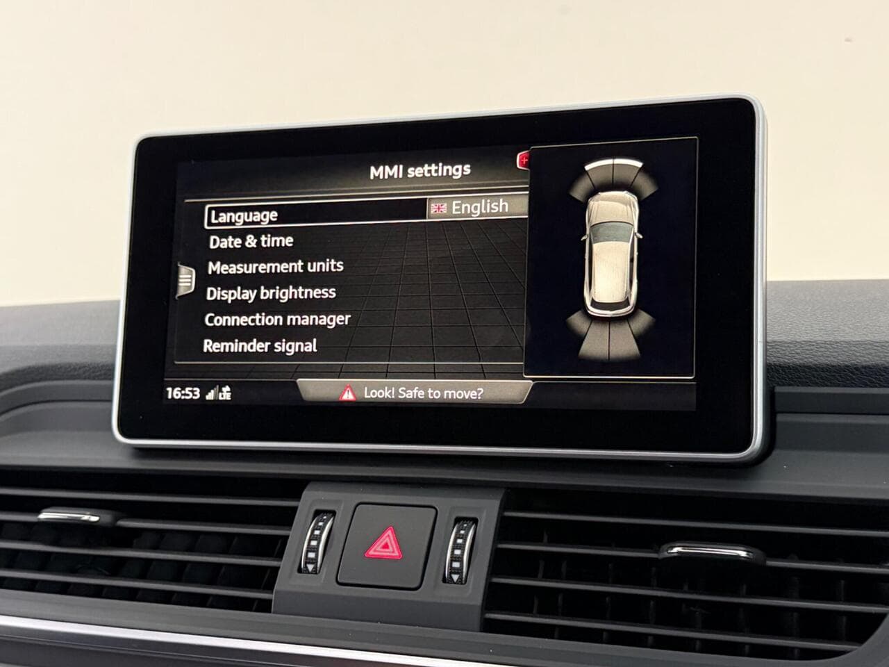 Audi Q5 thumbnail Infotainment System