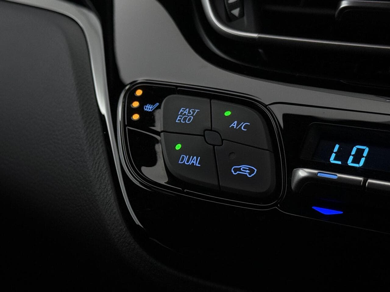 Toyota C-HR thumbnail Misc Controls
