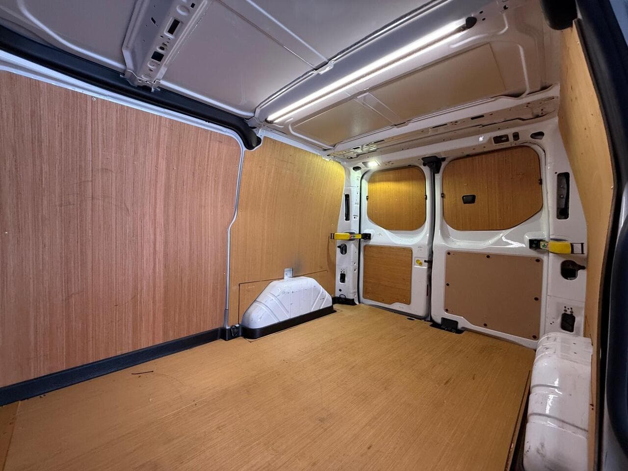 Ford Transit Custom thumbnail Cargo Space