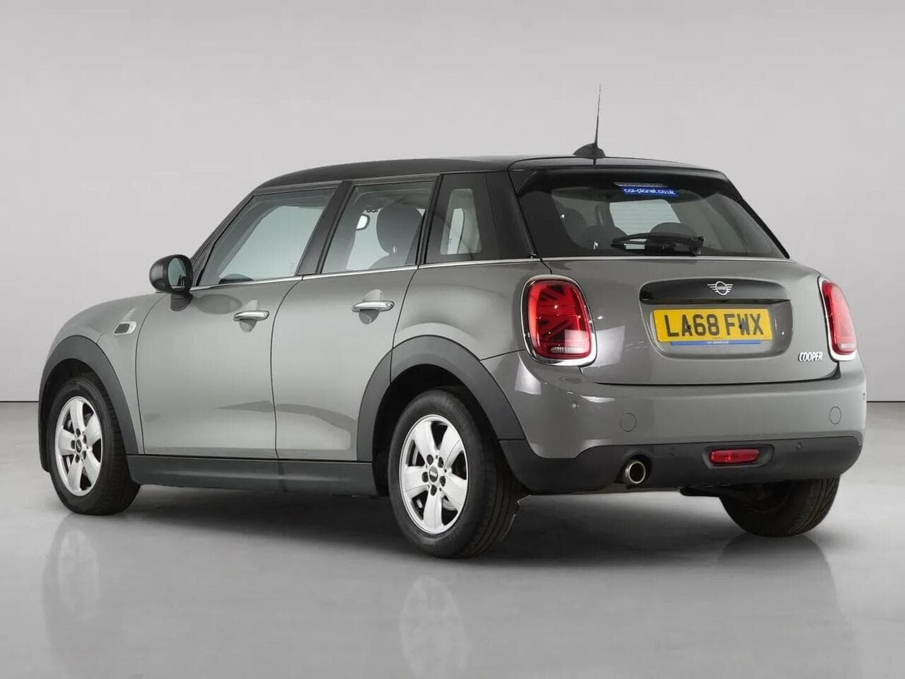 MINI Hatch thumbnail Rear Left