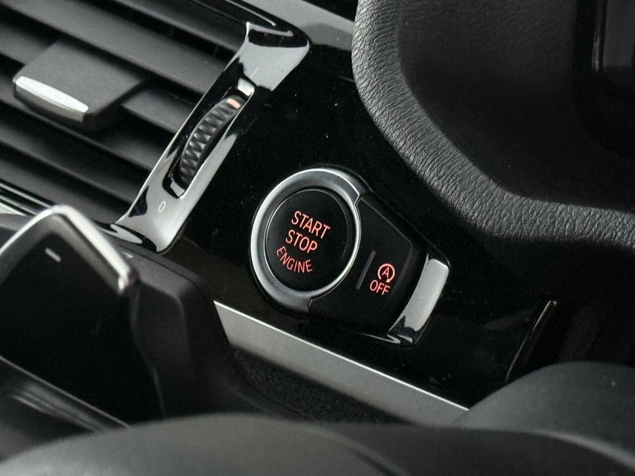 BMW X4 thumbnail Misc Controls