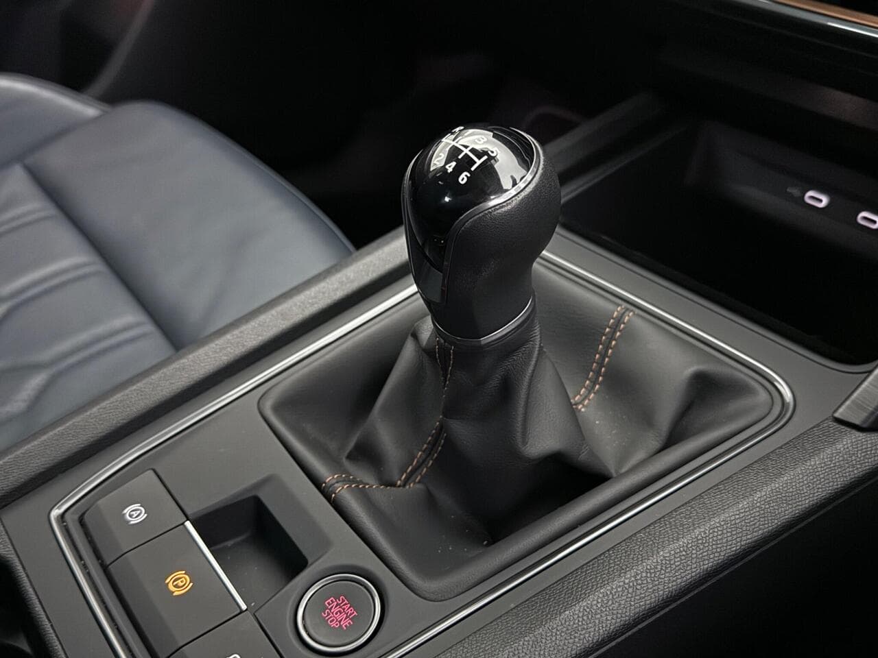 CUPRA Formentor thumbnail Interior Front