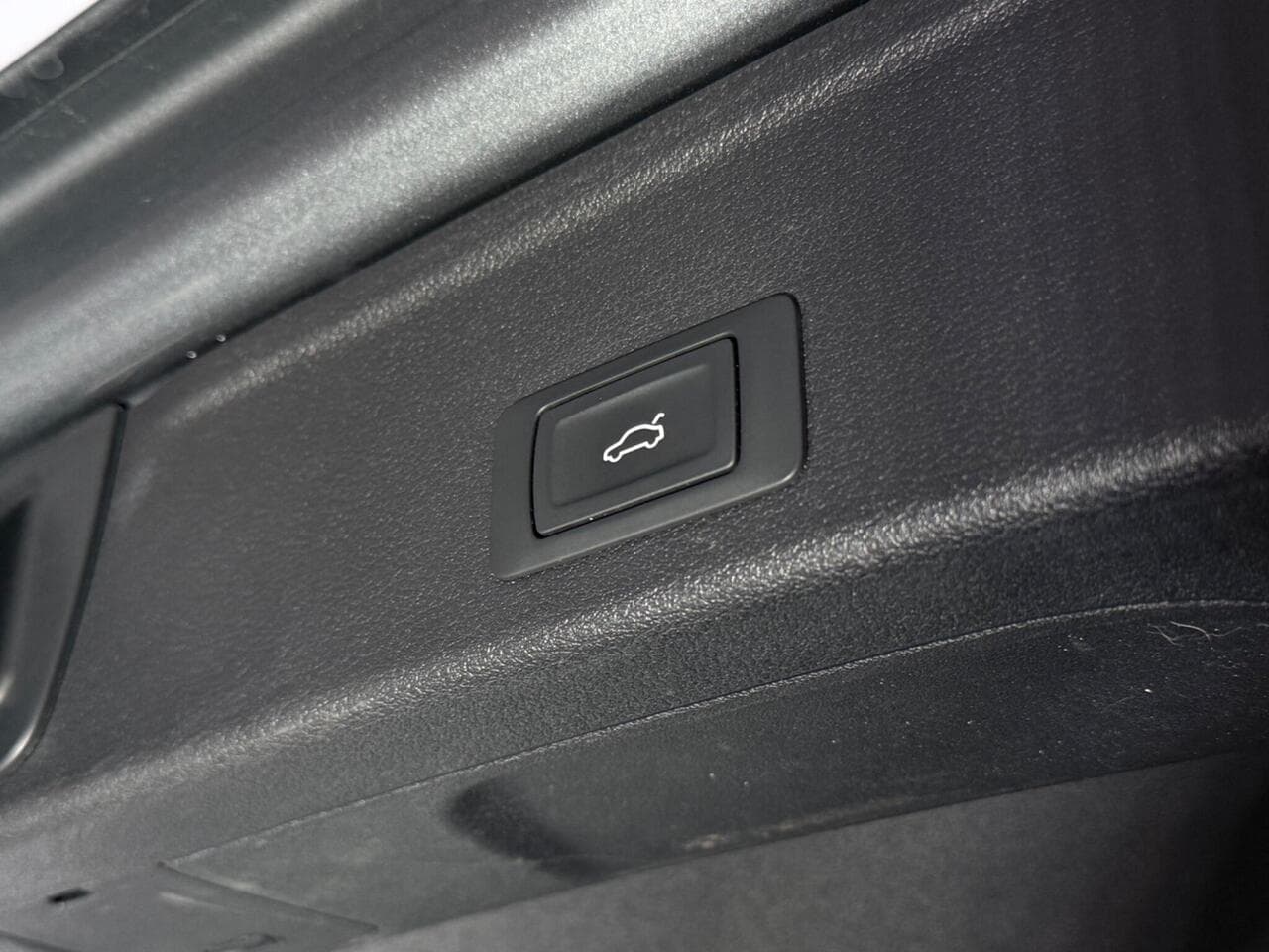 Audi A4 Avant thumbnail Misc Controls