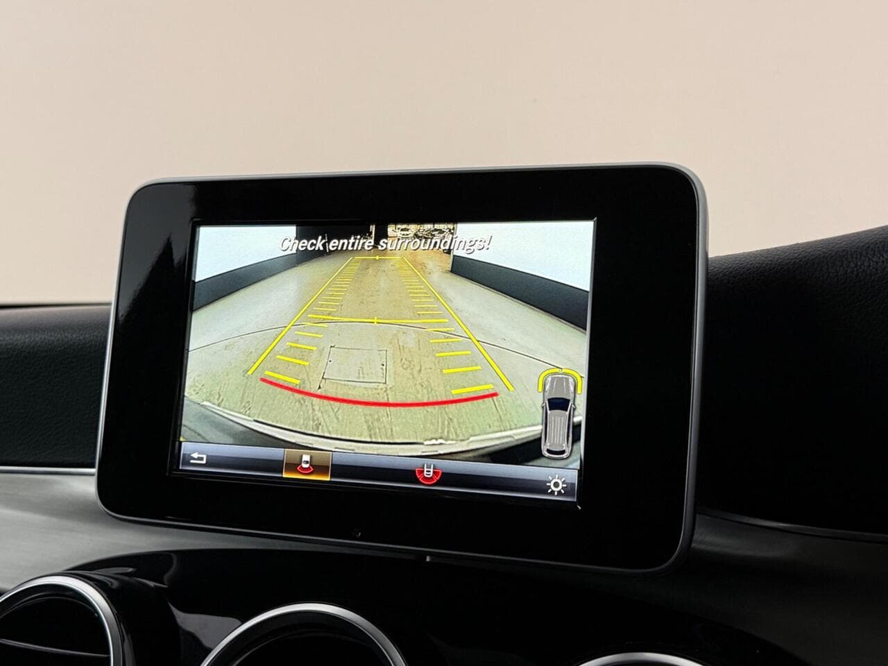 Mercedes-Benz GLC thumbnail Infotainment System