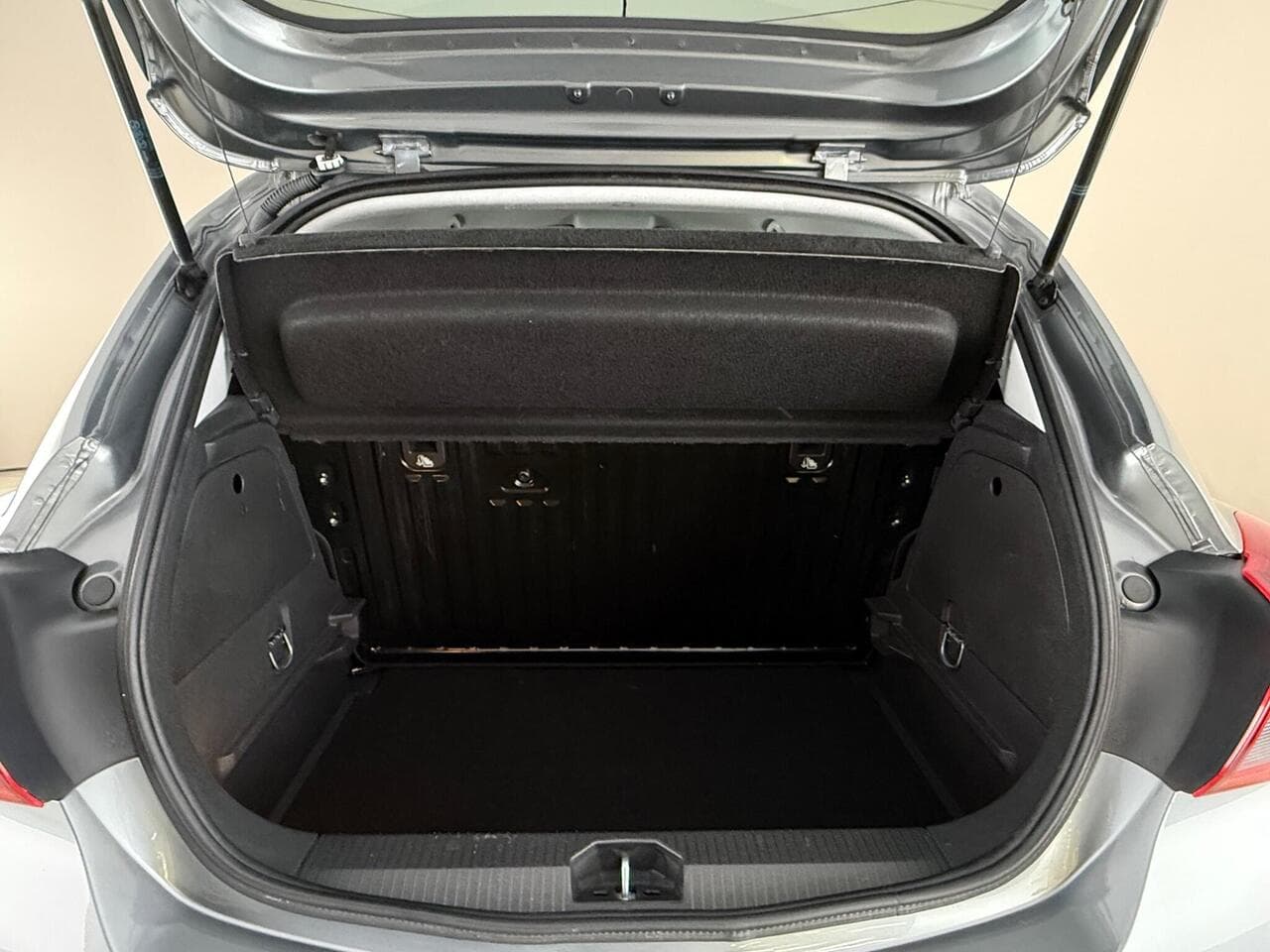 Vauxhall Corsa thumbnail Boot