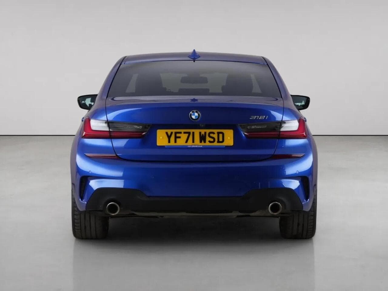 BMW 3 Series thumbnail Rear