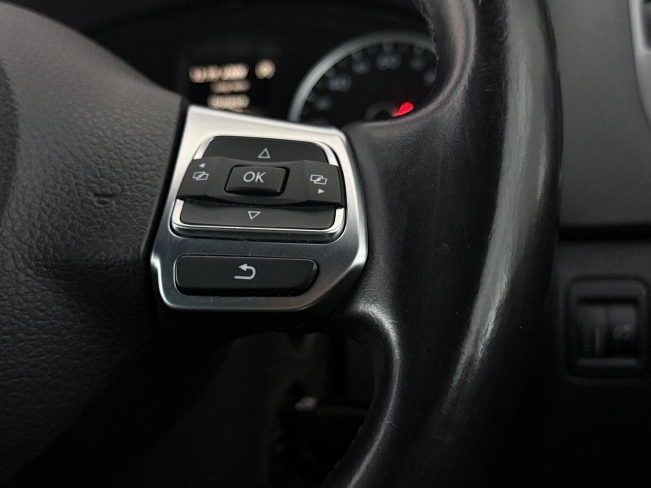 Volkswagen Tiguan thumbnail Misc Controls