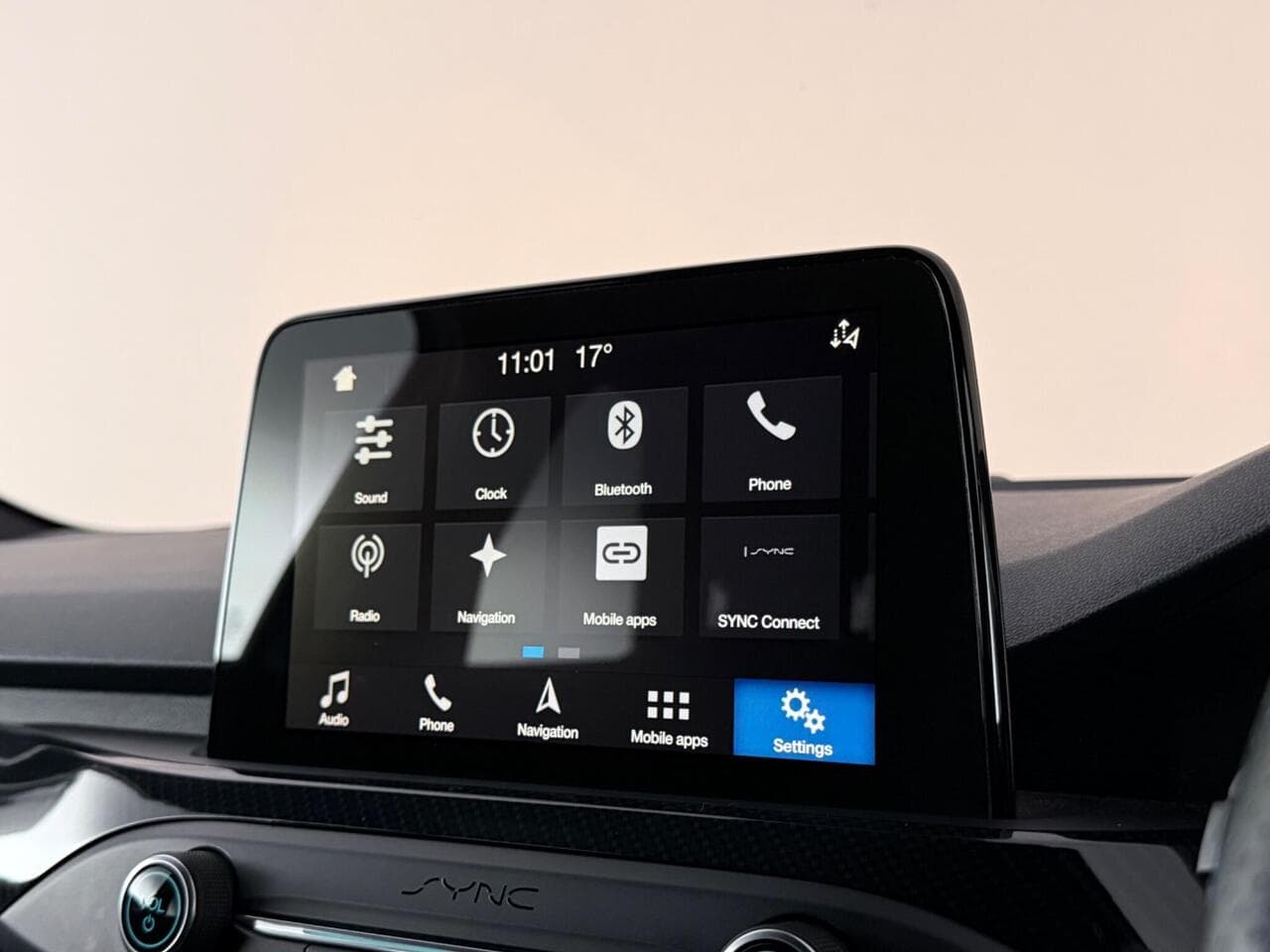 Ford Focus thumbnail Infotainment System