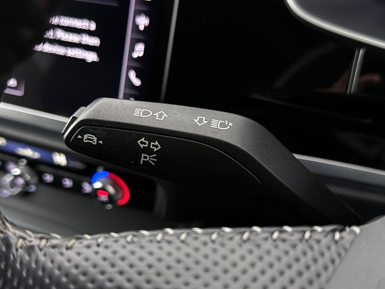 Audi Q3 thumbnail Misc Controls