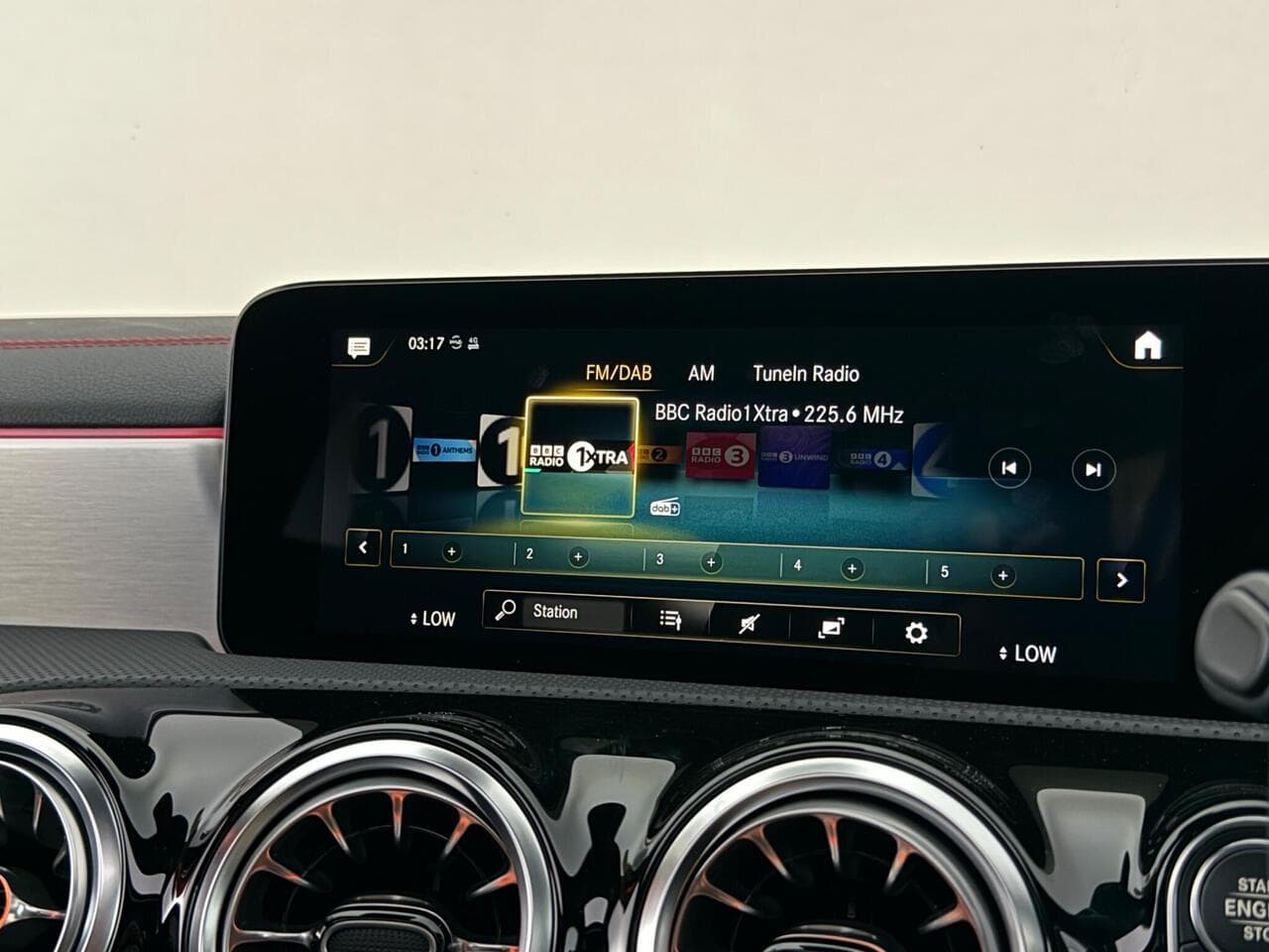 Mercedes-Benz CLA thumbnail Infotainment System