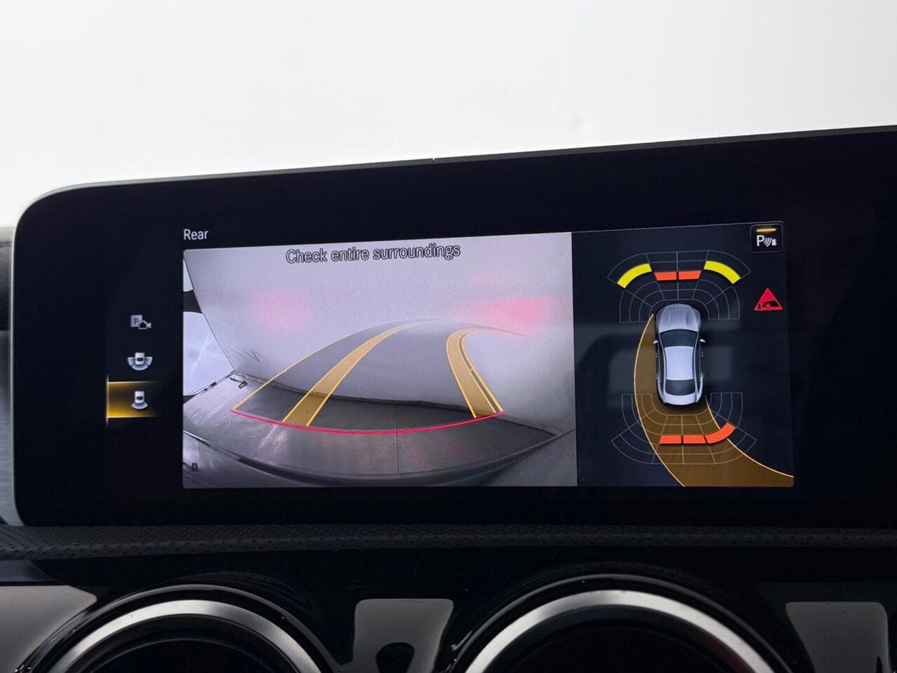 Mercedes-Benz CLA thumbnail Infotainment System