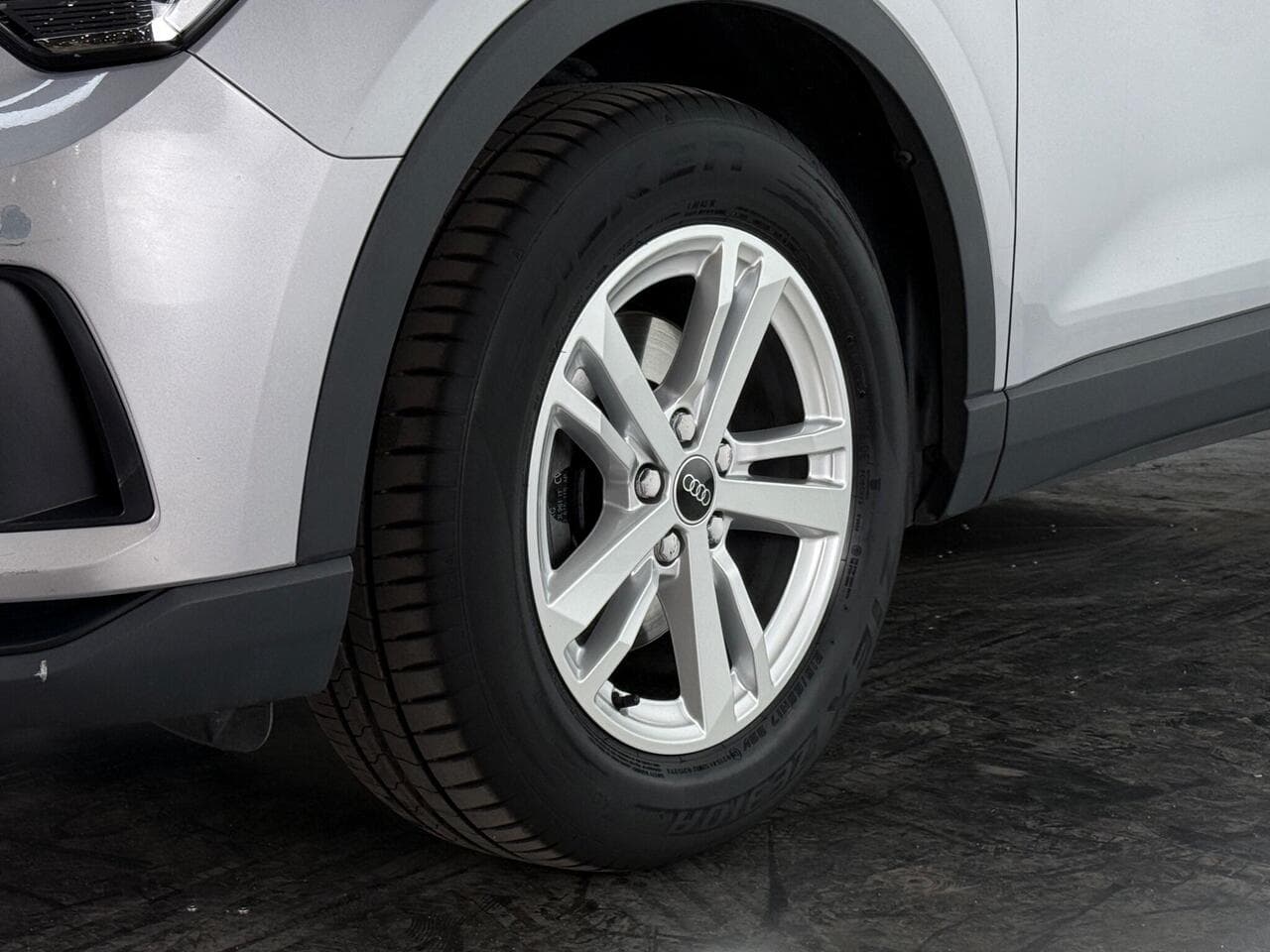 Audi Q3 thumbnail Wheel